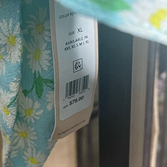 BCBG Generation Green and Blue Puff Sleeve Tie Front Blouse - Picture 4 of 6